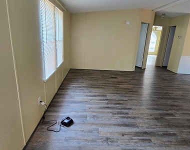 118 Kennedy Avenue - Photo Thumbnail 2
