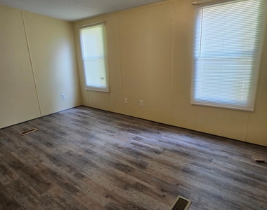 118 Kennedy Avenue - Photo Thumbnail 8