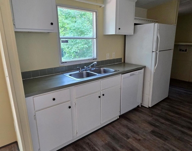 118 Kennedy Avenue - Photo Thumbnail 3
