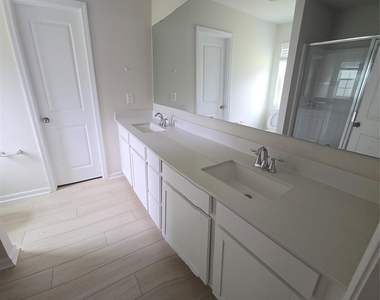 223 Brentwood Drive - Photo Thumbnail 12