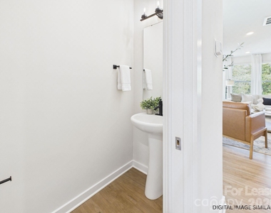 311 E Kings Street - Photo Thumbnail 9