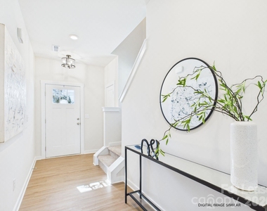 311 E Kings Street - Photo Thumbnail 2