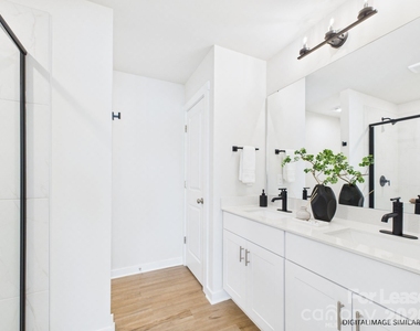 311 E Kings Street - Photo Thumbnail 15