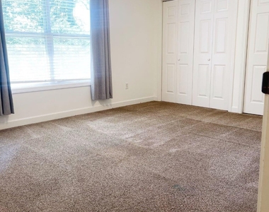 25 Meredith Drive - Photo Thumbnail 6