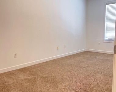 25 Meredith Drive - Photo Thumbnail 9