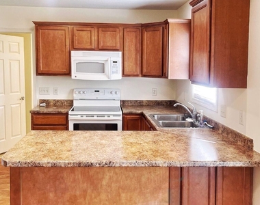 25 Meredith Drive - Photo Thumbnail 4