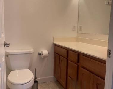 25 Meredith Drive - Photo Thumbnail 8