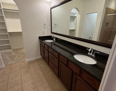 3530 Carmel Drive - Photo Thumbnail 20