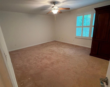 3530 Carmel Drive - Photo Thumbnail 25
