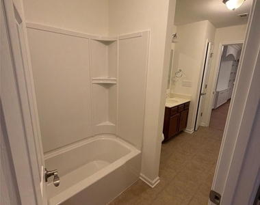 3530 Carmel Drive - Photo Thumbnail 28