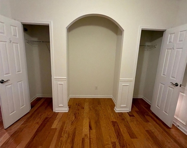 3530 Carmel Drive - Photo Thumbnail 3