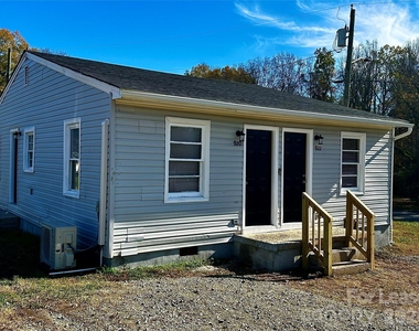920 Holt Street - Photo Thumbnail 16
