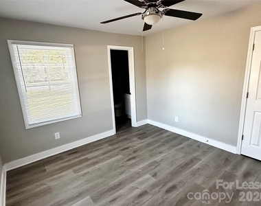 920 Holt Street - Photo Thumbnail 10