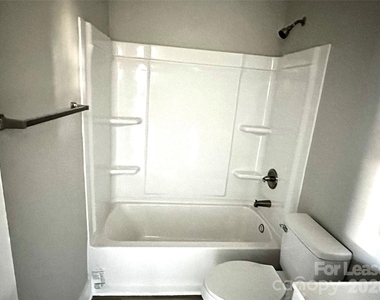 920 Holt Street - Photo Thumbnail 13