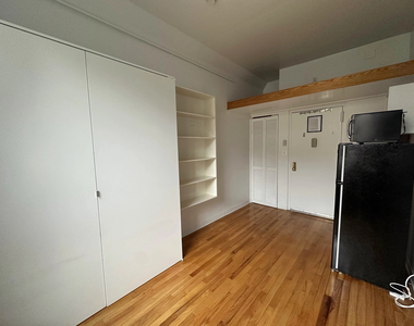 14 St Marks Place - Photo Thumbnail 2