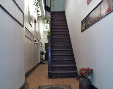 14 St Marks Place - Photo Thumbnail 3