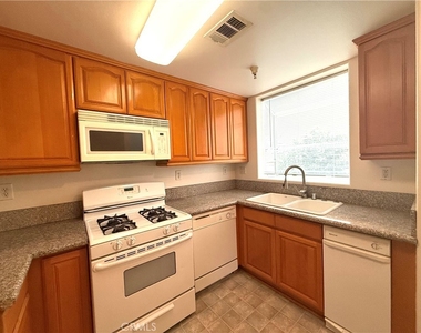 3317 Del Mar Ave - Photo Thumbnail 11