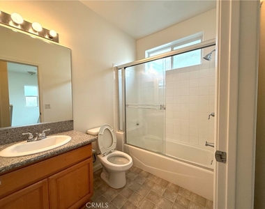3317 Del Mar Ave - Photo Thumbnail 2