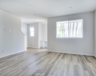 11454 Artesia - Photo Thumbnail 5