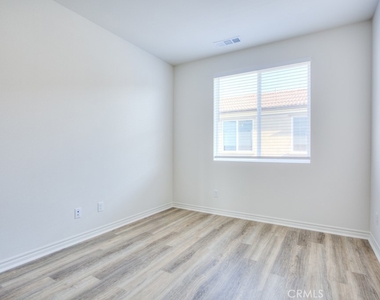 11454 Artesia - Photo Thumbnail 33