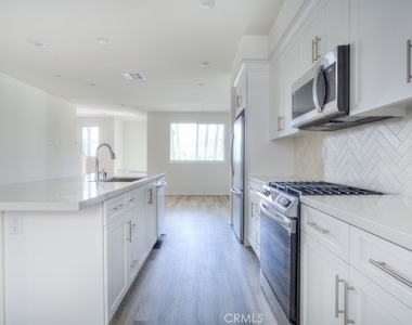 11454 Artesia - Photo Thumbnail 16