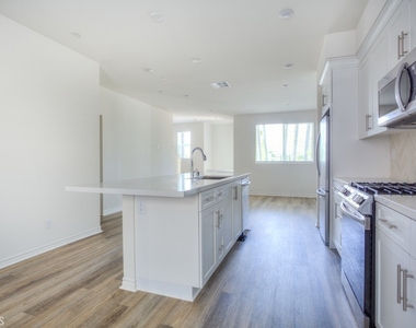 11454 Artesia - Photo Thumbnail 13
