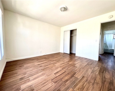 233 S Baldwin Avenue - Photo Thumbnail 2