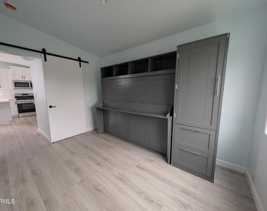 2220 Joyce Place - Photo Thumbnail 6