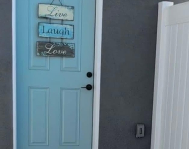 2220 Joyce Place - Photo Thumbnail 2