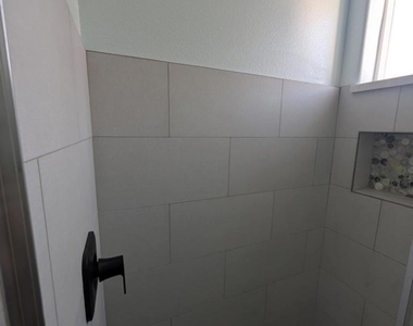 2220 Joyce Place - Photo Thumbnail 3