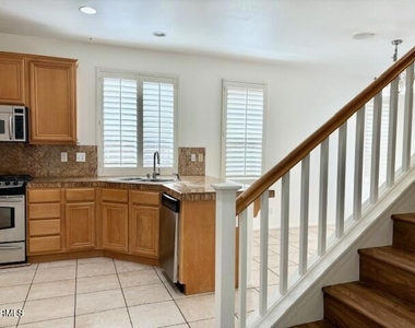 785 E Port Hueneme Road - Photo Thumbnail 8