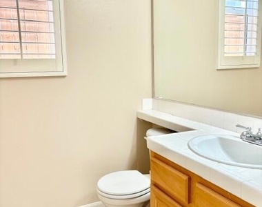785 E Port Hueneme Road - Photo Thumbnail 7
