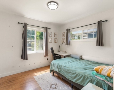 2358 Snowden Avenue - Photo Thumbnail 21