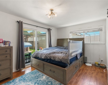 2358 Snowden Avenue - Photo Thumbnail 16