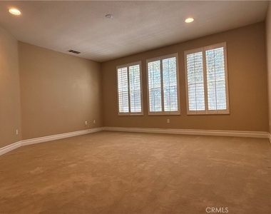 1756 Sandtrap Drive - Photo Thumbnail 14