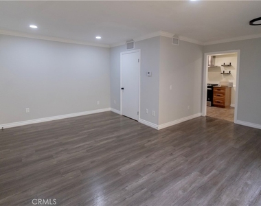 13540 Hubbard - Photo Thumbnail 2
