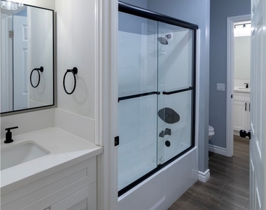 13540 Hubbard - Photo Thumbnail 11