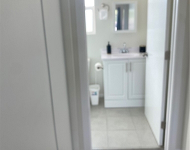 10059 Woodale Avenue - Photo Thumbnail 7