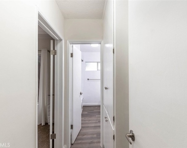 6520 Shirley Avenue - Photo Thumbnail 9