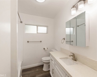6520 Shirley Avenue - Photo Thumbnail 11