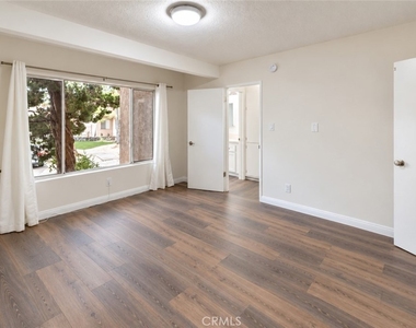 6520 Shirley Avenue - Photo Thumbnail 6