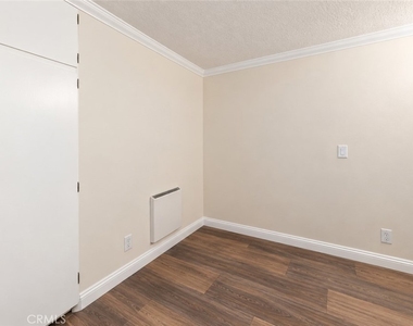 6520 Shirley Avenue - Photo Thumbnail 14