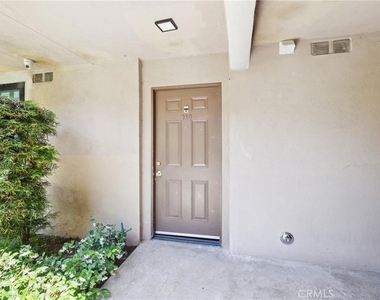 17000 Burbank Boulevard - Photo Thumbnail 13