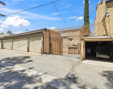 17000 Burbank Boulevard - Photo Thumbnail 26