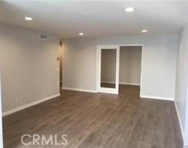 10747 Wilshire - Photo Thumbnail 6
