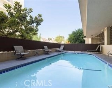 10747 Wilshire - Photo Thumbnail 10