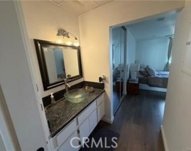 10747 Wilshire - Photo Thumbnail 9