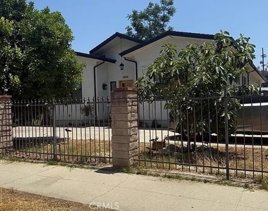 22520 Clarendon - Photo Thumbnail 46
