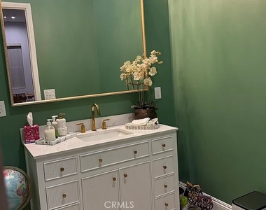 22520 Clarendon - Photo Thumbnail 64