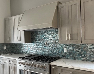 22520 Clarendon - Photo Thumbnail 9